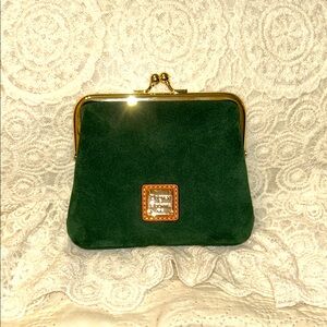 Beautiful Dooney & Bourke Framed Purse